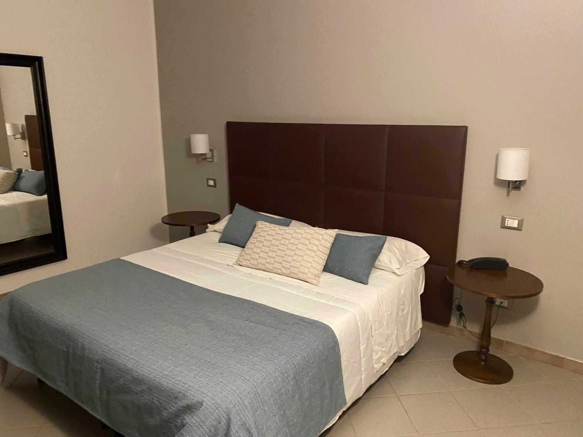 Hotel Moderno Trapani Luaran gambar